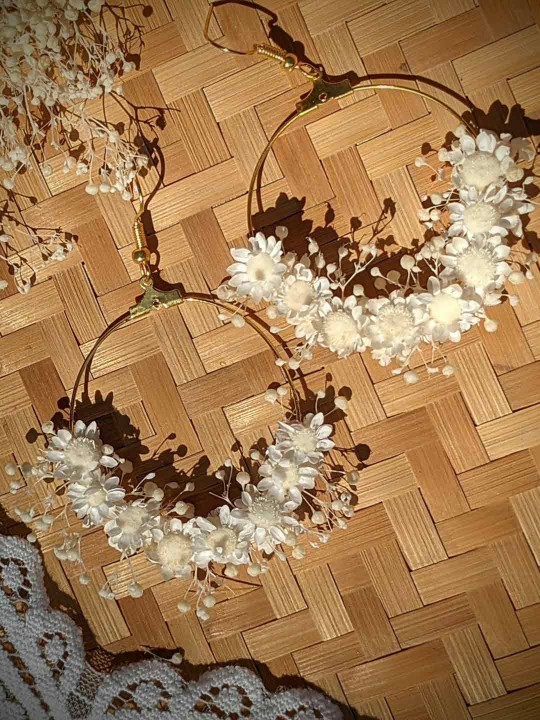 Créoles en vrai fleurs blanches Marcela