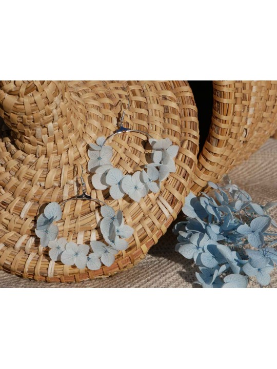 Créoles en fleurs stabilisées, hortensia bleu clair