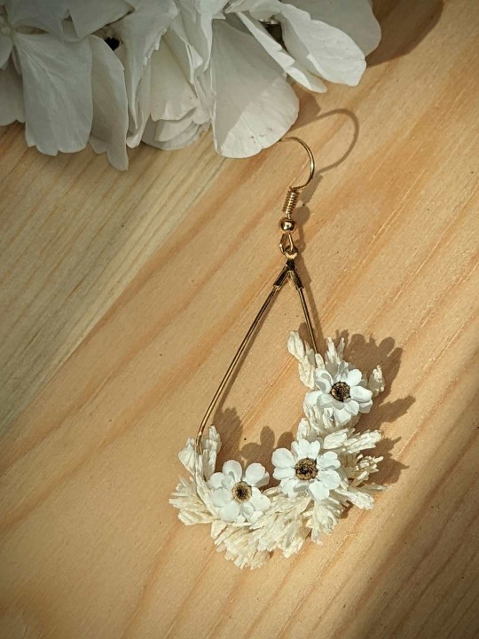 Boucles d'oreille goutte en vrai fleurs naturelles