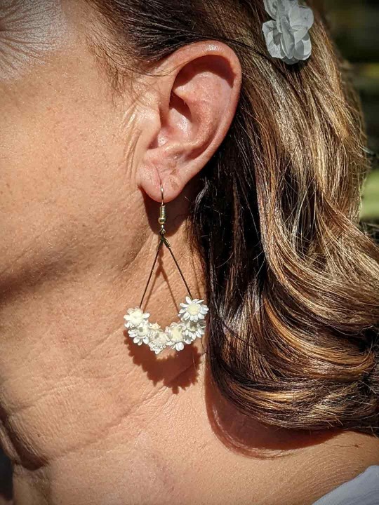 Boucles d'oreille goutte en vrai fleurs Marcela