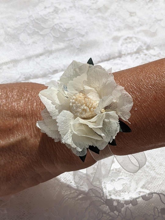 Bracelet de mariée bohème chic en fleurs éternelles