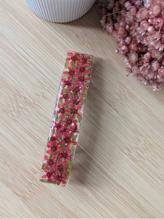 Barrette ou pince en résine fleurs roses
