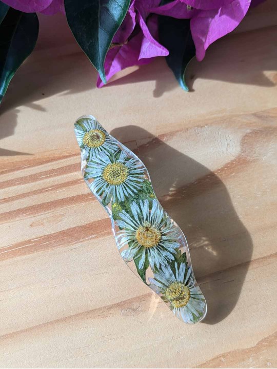 Barrette en résine paquerette