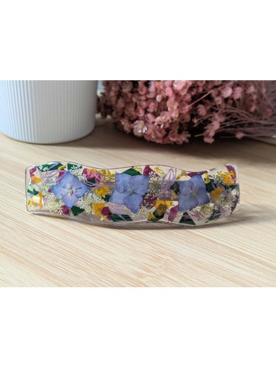 Barrette en résine fleurs bleues