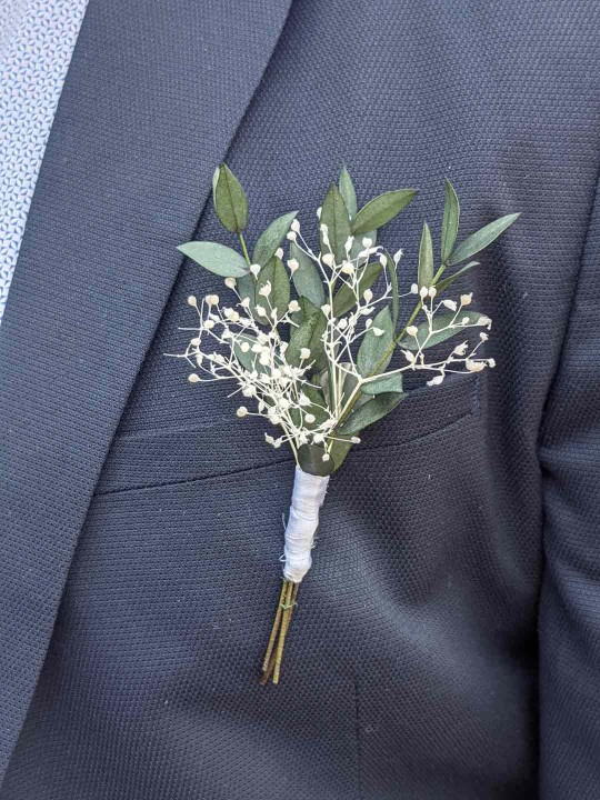 Boutonnière homme en fleurs stabilisées