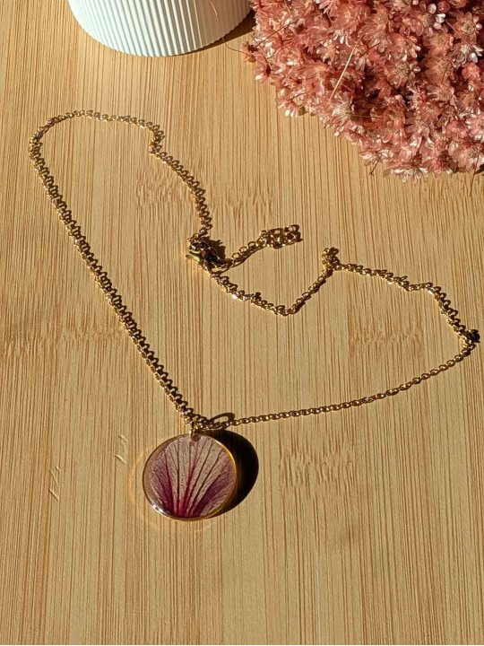 Collier en pétale séché de la Costa Dorada Collier en pétale séché de la Costa Dorada