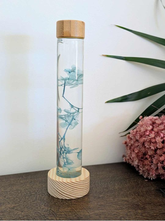 Fleur immergée bleue 