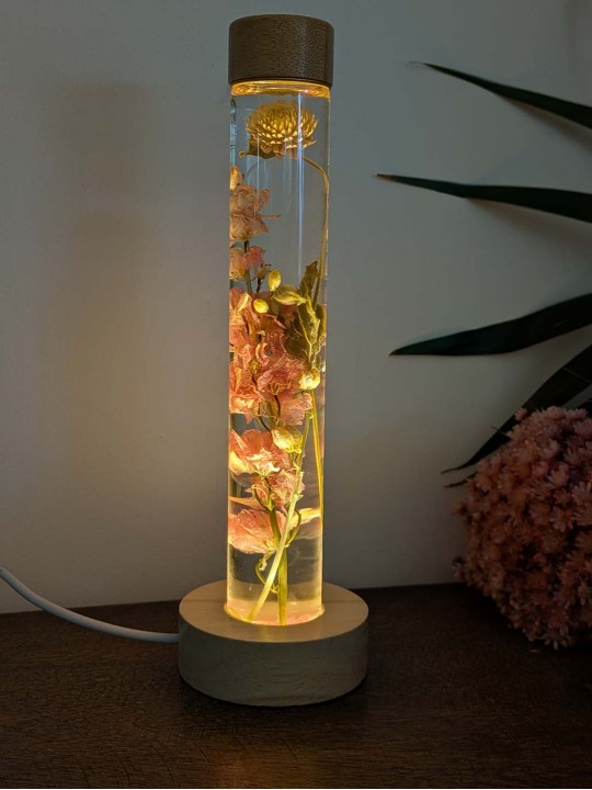 Fleur immergée rose beige