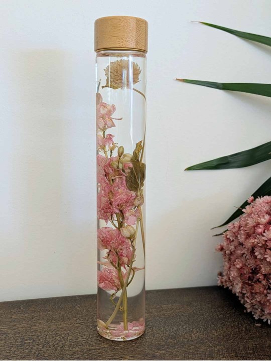 Fleur immergée rose beige