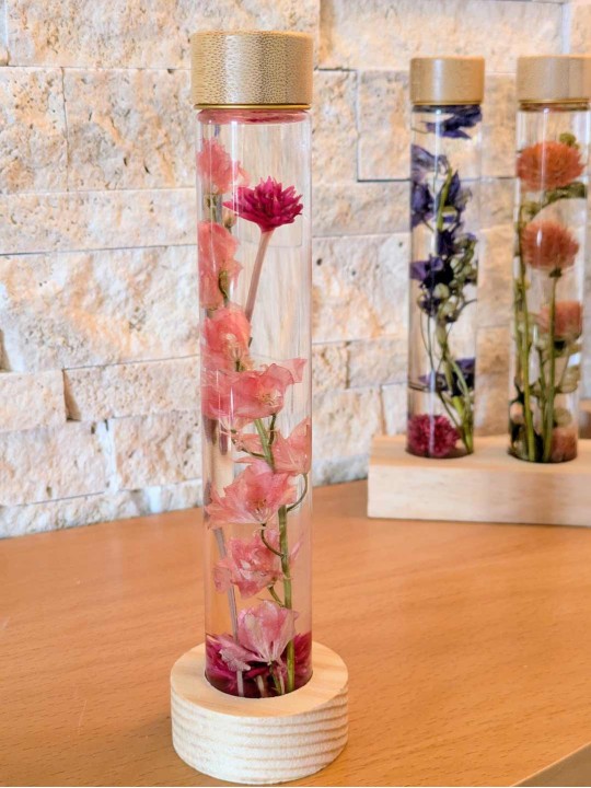 Fleur immergée rose fuschia