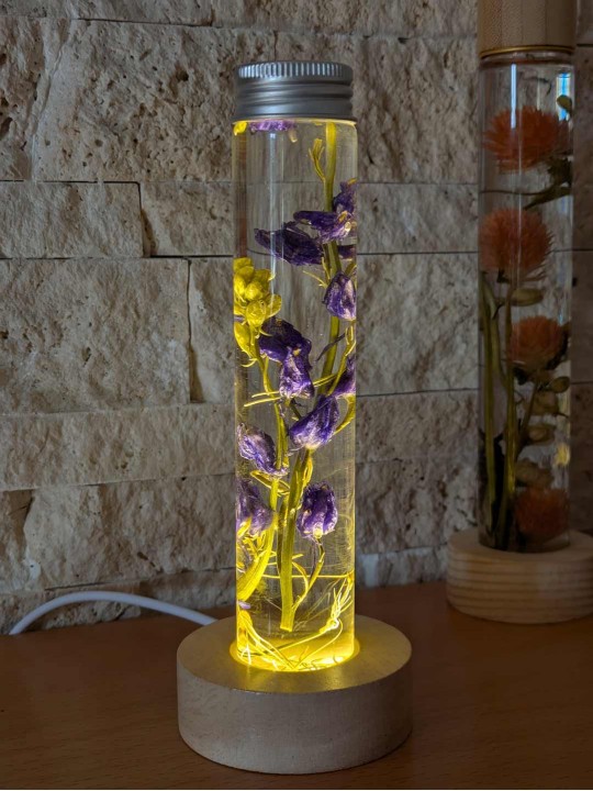 Fleur immergée violette Fleur immergée violette