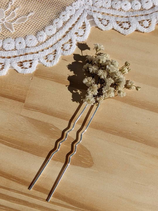 Pique à cheveux en fleurs stabilisées gypsophile