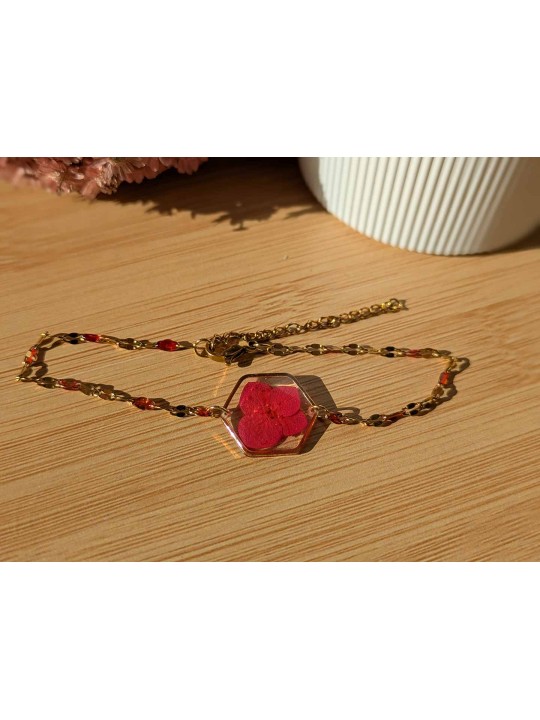 Bracelet contenant une véritable fleur rouge Bracelet contenant une véritable fleur rouge