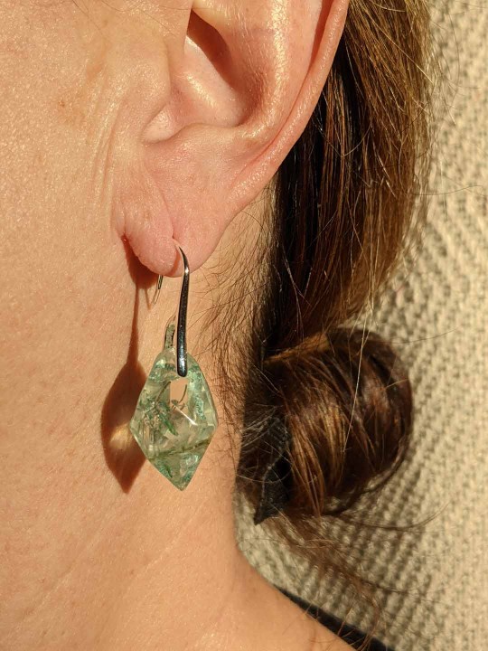 Boucles d'oreille en résine de véritables fleurs vertes